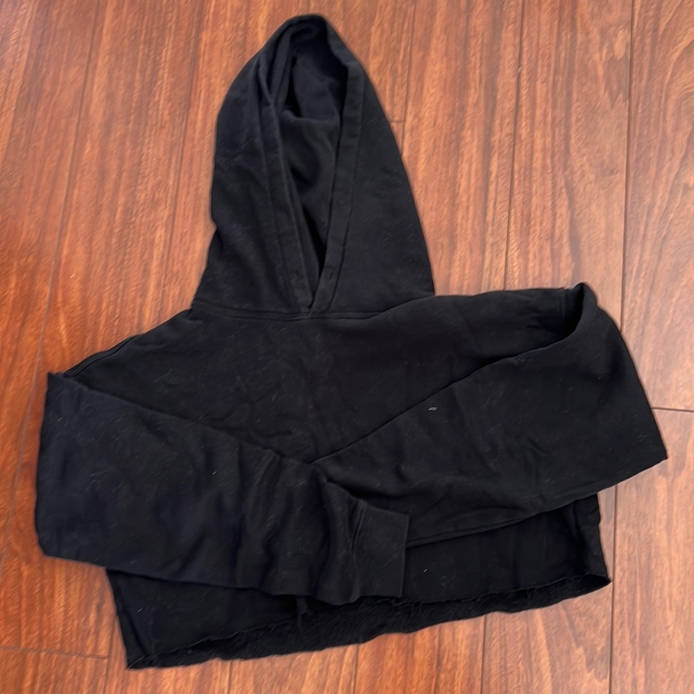 Black cropped hoodie